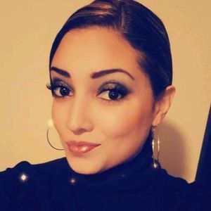 Meet your Posher, Gina